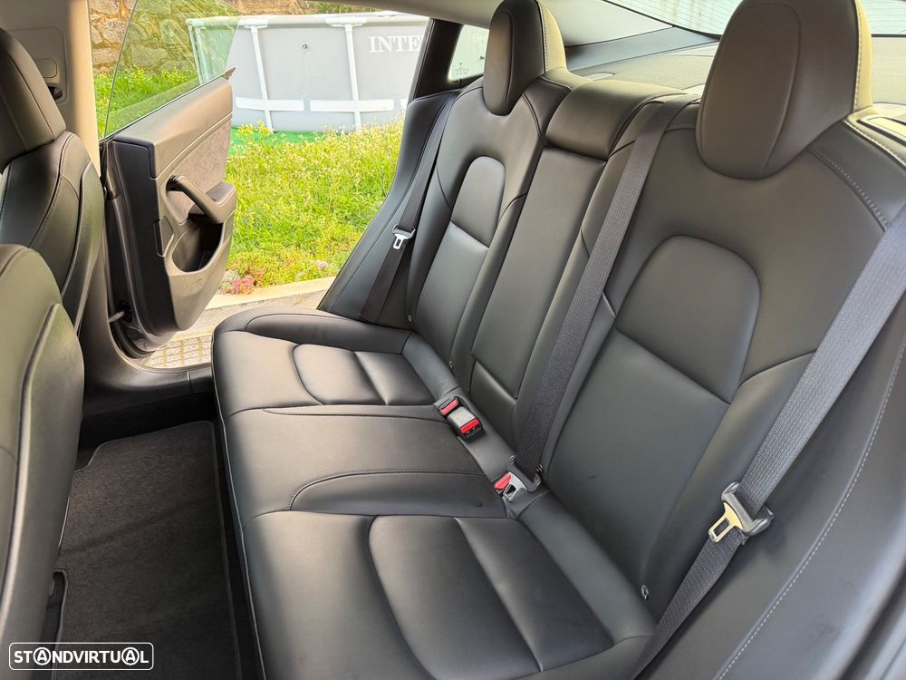 Tesla Model 3 Standard Range Plus RWD - 4