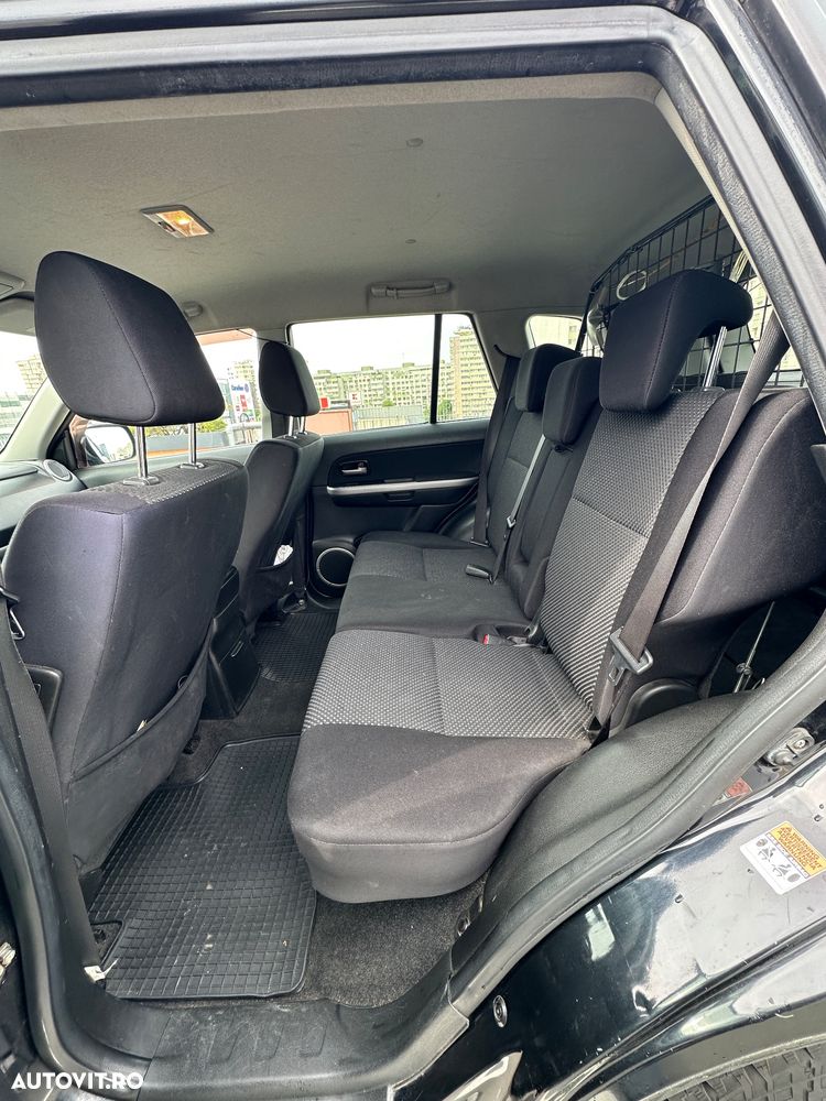 Suzuki Grand Vitara 1.9 DDiS Comfort + DPF - 12