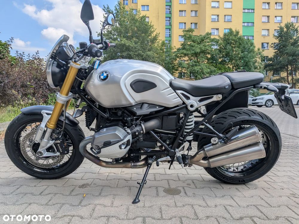 BMW R - 1