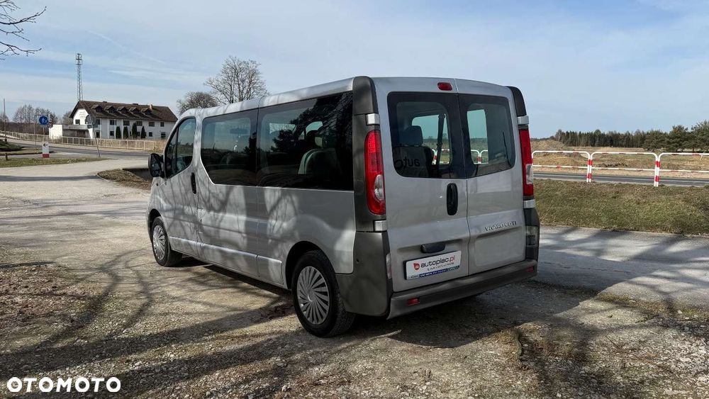 Opel Vivaro - 23