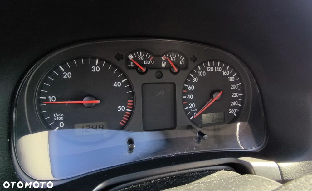 Volkswagen Golf - 5