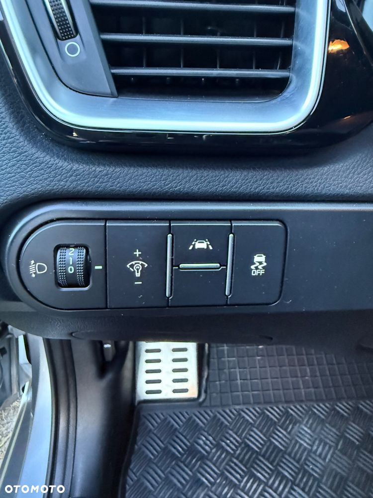 Kia Ceed 1.4 T-GDI L Business Line DCT - 17