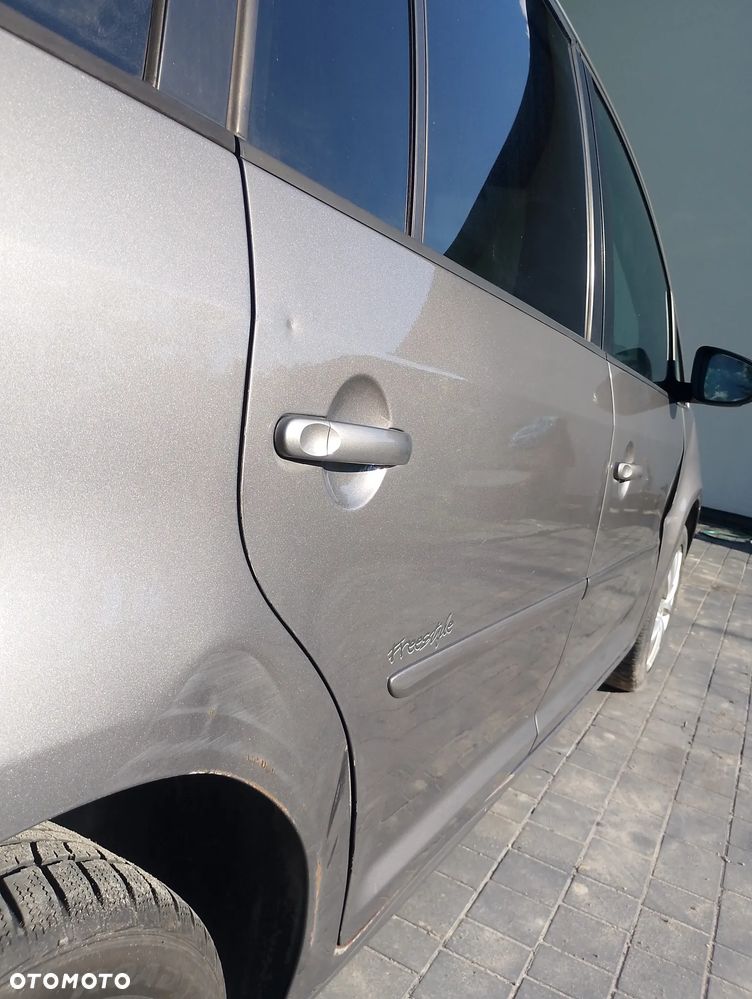 Volkswagen Touran 1.4 TSI Freestyle - 23