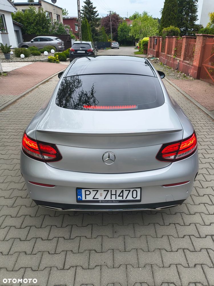 Mercedes-Benz Klasa C 300 7G-TRONIC AMG Line - 4