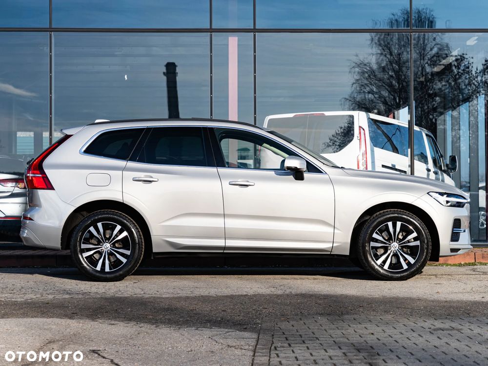 Volvo XC 60 B4 D Geartronic Momentum Pro - 16