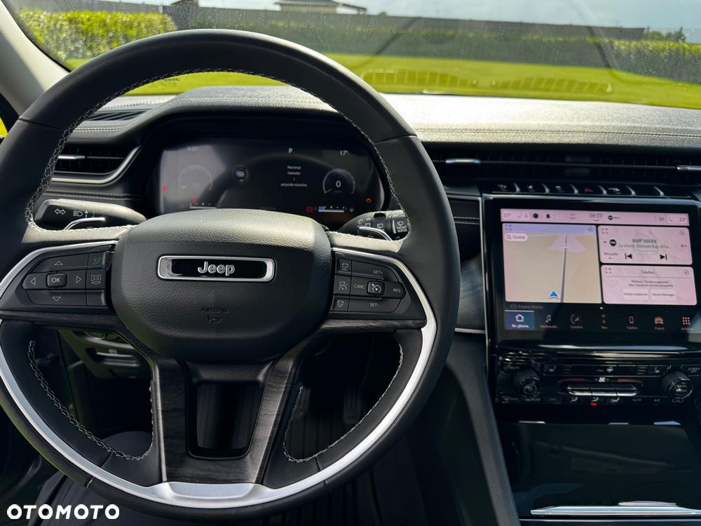 Jeep Grand Cherokee - 14