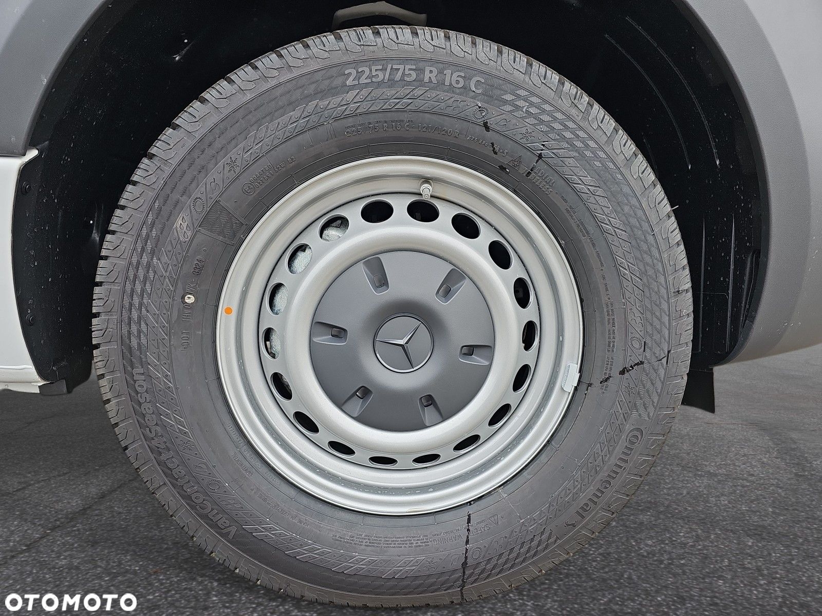 Mercedes-Benz Sprinter 320 e - 9