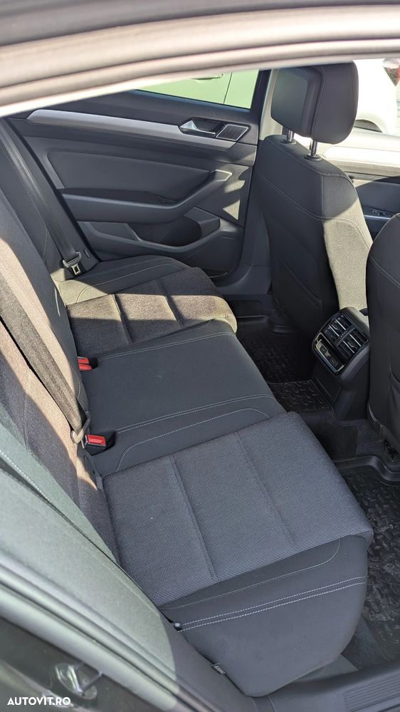 Volkswagen Passat 2.0 TDI (BlueMotion Technology) DSG Comfortline - 12