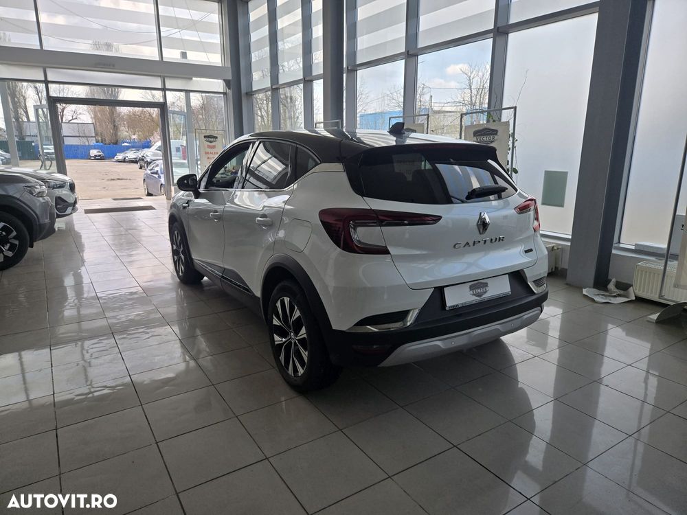 Renault Captur PHEV 160 Techno - 21