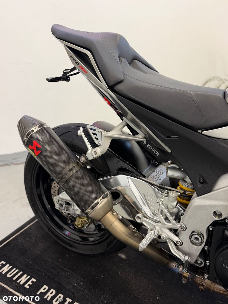 Aprilia Tuono - 10
