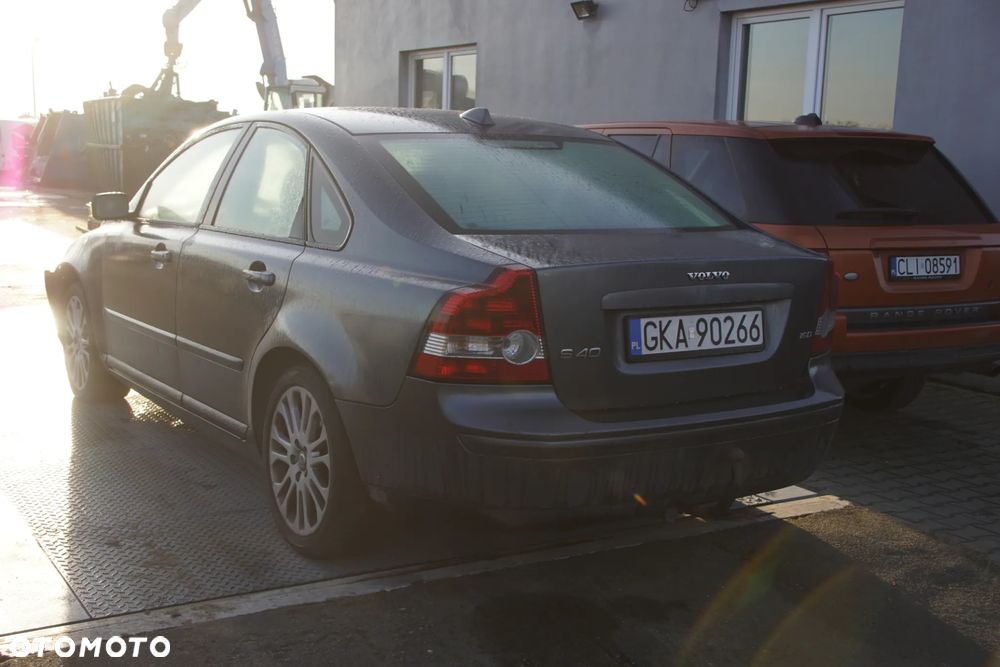 Auto na części - Volvo S40 II 1.6 D 109 KM D4164T MTX75 455 2006R Silnik Skrzynia Drzwi Błotnik Klapa Zderzak Lusterko Szyba Klamka Deska Kokpit Sterownik Moduł Czujnik Licznik Kierownica Wyświetlacz Panel - 6