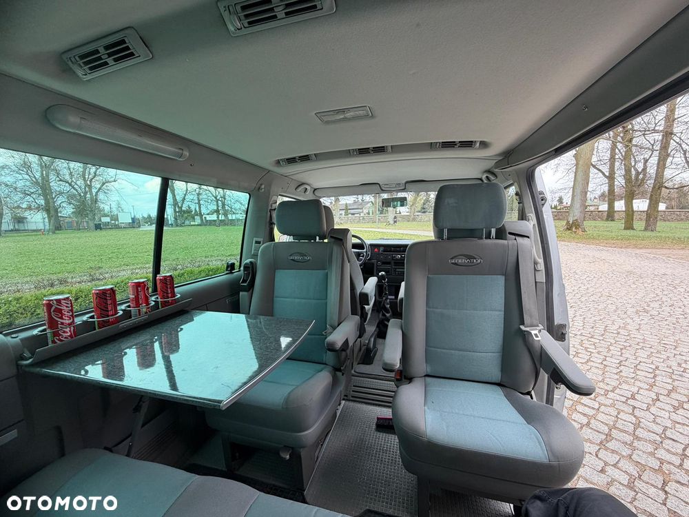 Volkswagen Multivan Standard - 13