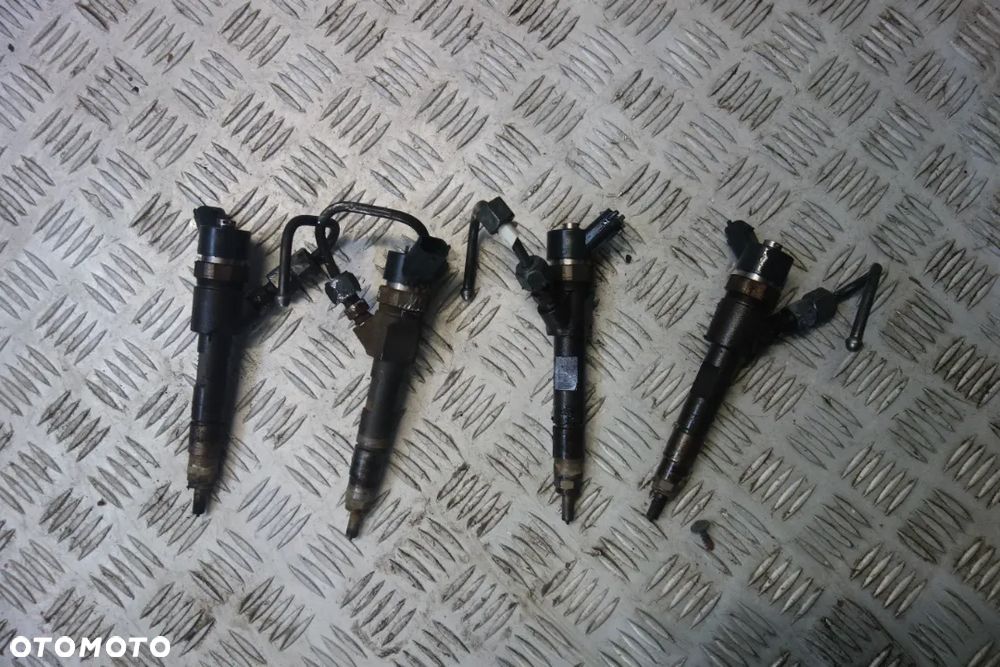 KOMPLET WTRYSKÓW 1.9 DCI 130 KM - 1