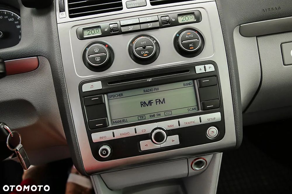 Volkswagen Touran 2.0 TDI DPF Trendline - 16