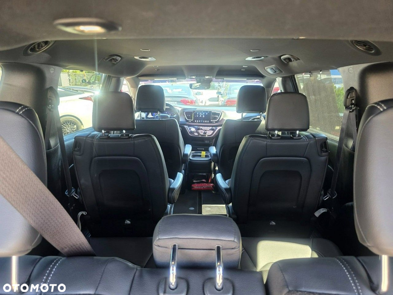 Chrysler Pacifica - 37