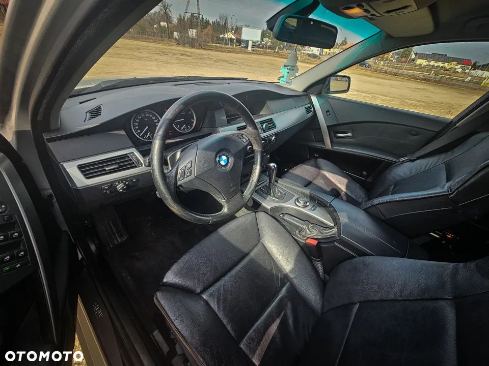 BMW Seria 5 520d - 17