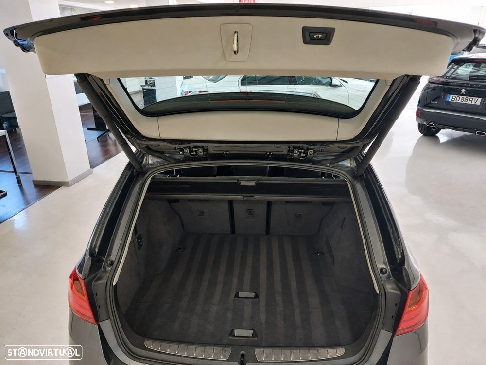 BMW 320 d Line Sport - 9
