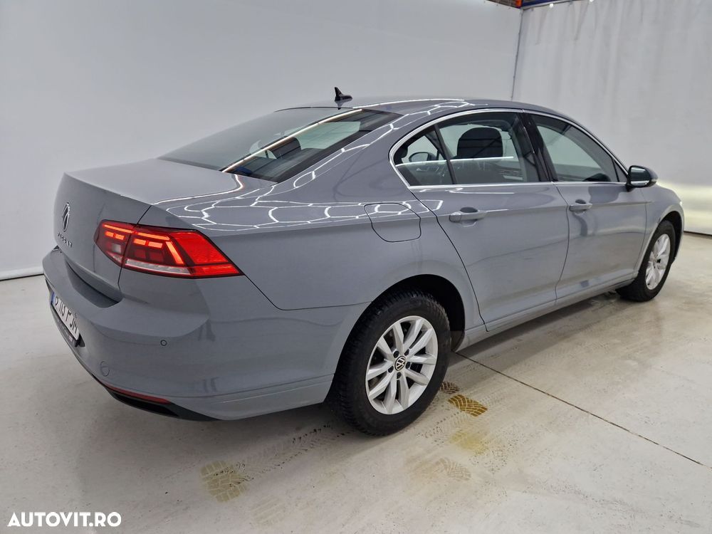 Volkswagen Passat - 3