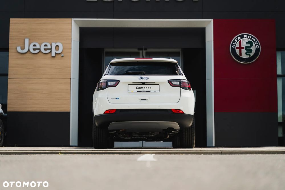 Jeep Compass - 8
