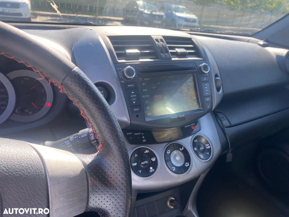 Toyota RAV4 2.2 D-4D Confort - 8