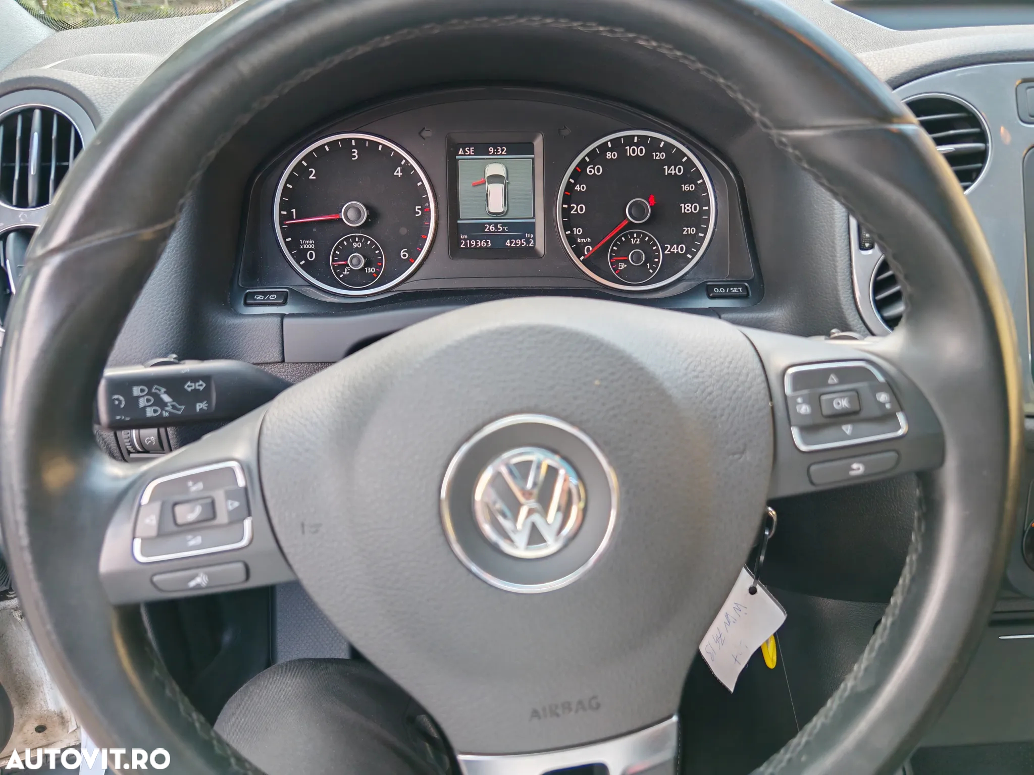 Volkswagen Tiguan 2.0 TDI DPF 4Motion BlueMotion Technology Sport & Style - 20