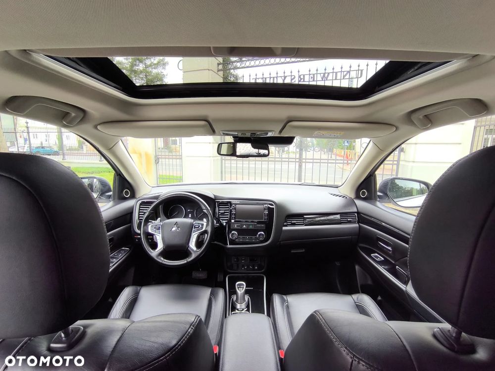 Mitsubishi Outlander 2.0 4WD Top - 21