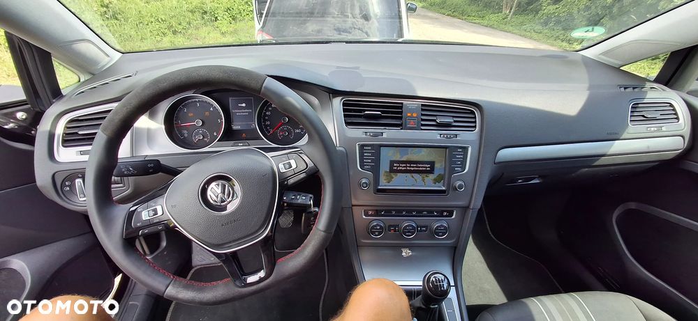 Volkswagen Golf 2.0 TDI BlueMotion Technology Lounge - 12