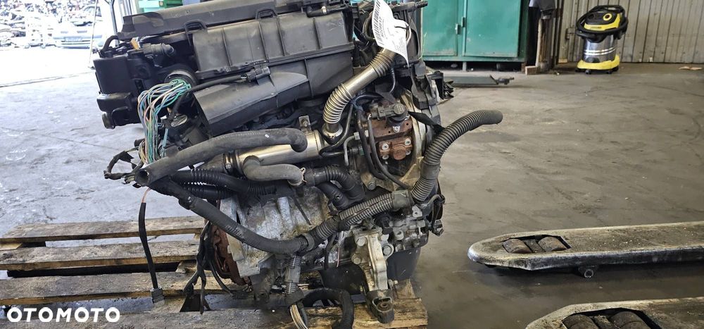 SILNIK KOMPLETNY CITROEN C3 1.4 HDI 8HZ 10FD75 - 2