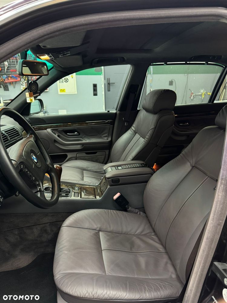BMW Seria 7 740iL - 9