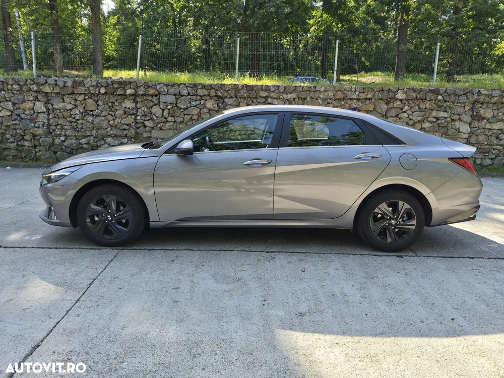 Hyundai Elantra 1.6 l 123 CP CVT Highway - 9