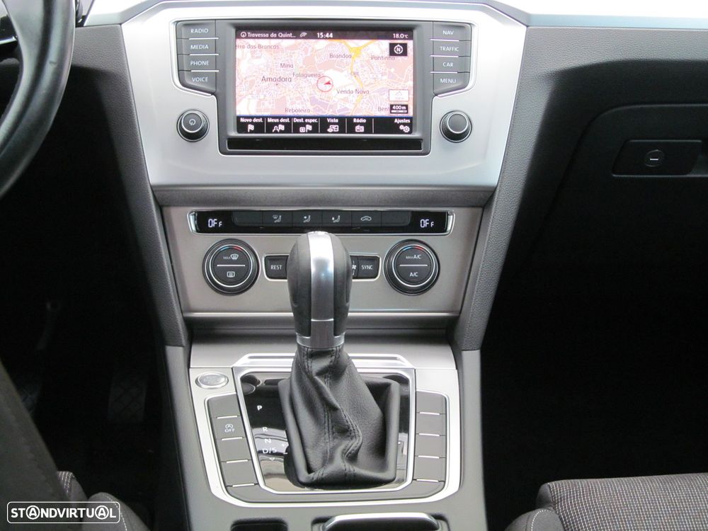 VW Passat Variant 1.6 TDI Confortline DSG - 7