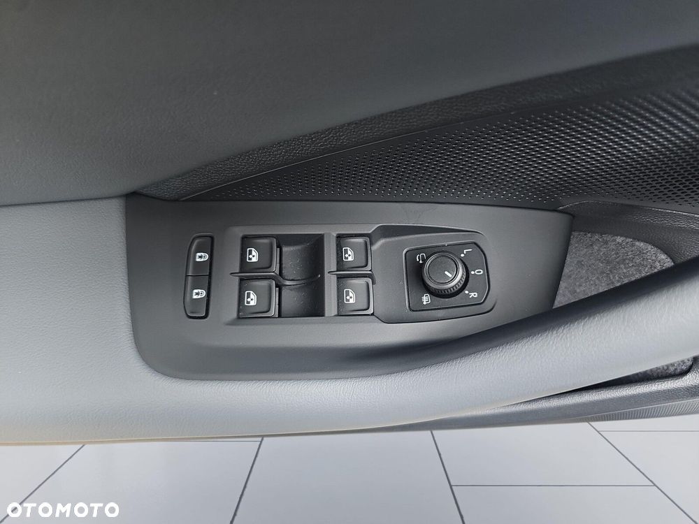 Volkswagen Passat - 19