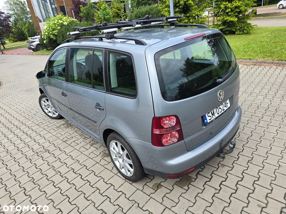 Volkswagen Touran 1.6 Basis - 27