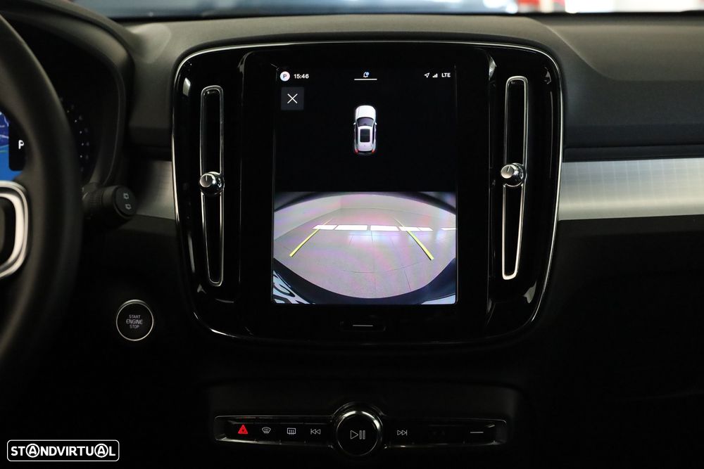 Volvo XC 40 2.0 B3 Core - 22