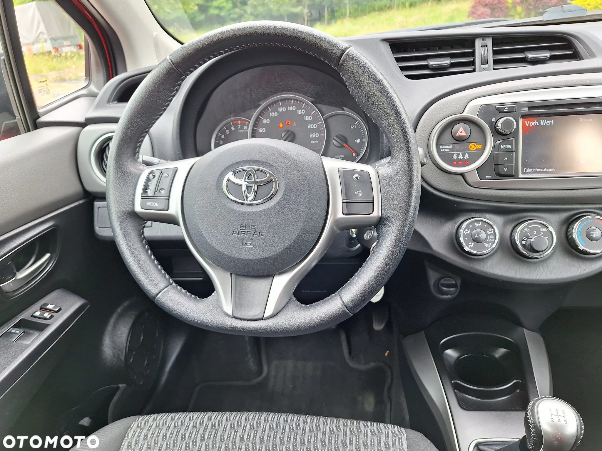 Toyota Yaris 1.0 Luna - 9