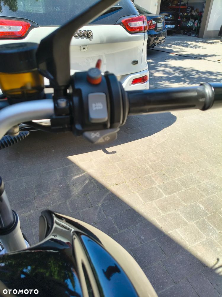 BMW R - 12