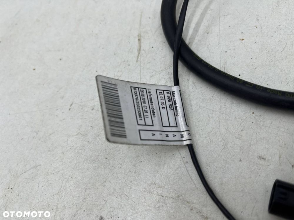 Dysza spryskiwaczy BMW E90 E91 E92 E93 04-12r. podgrzewana w podszybie komplet 7131299 - 2