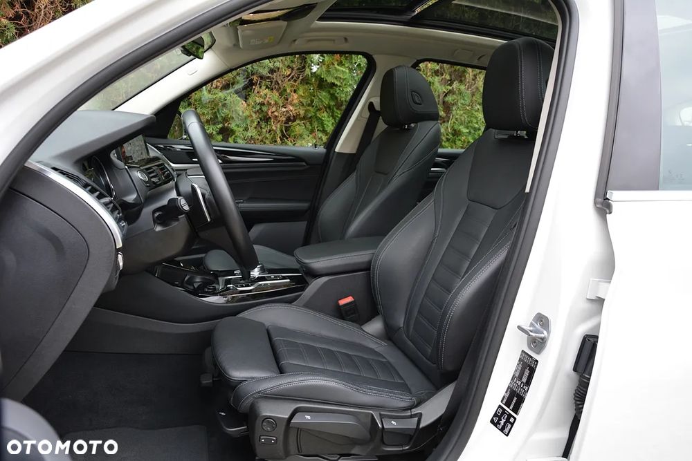 BMW X3 xDrive20d xLine - 24