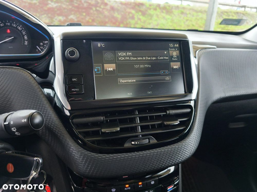 Peugeot 2008 1.6 VTi Allure - 28