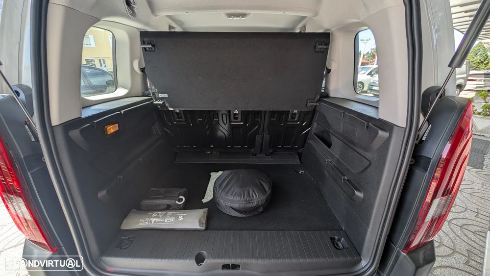 Peugeot e-Rifter 50 kWh Standard Active Pack - 33