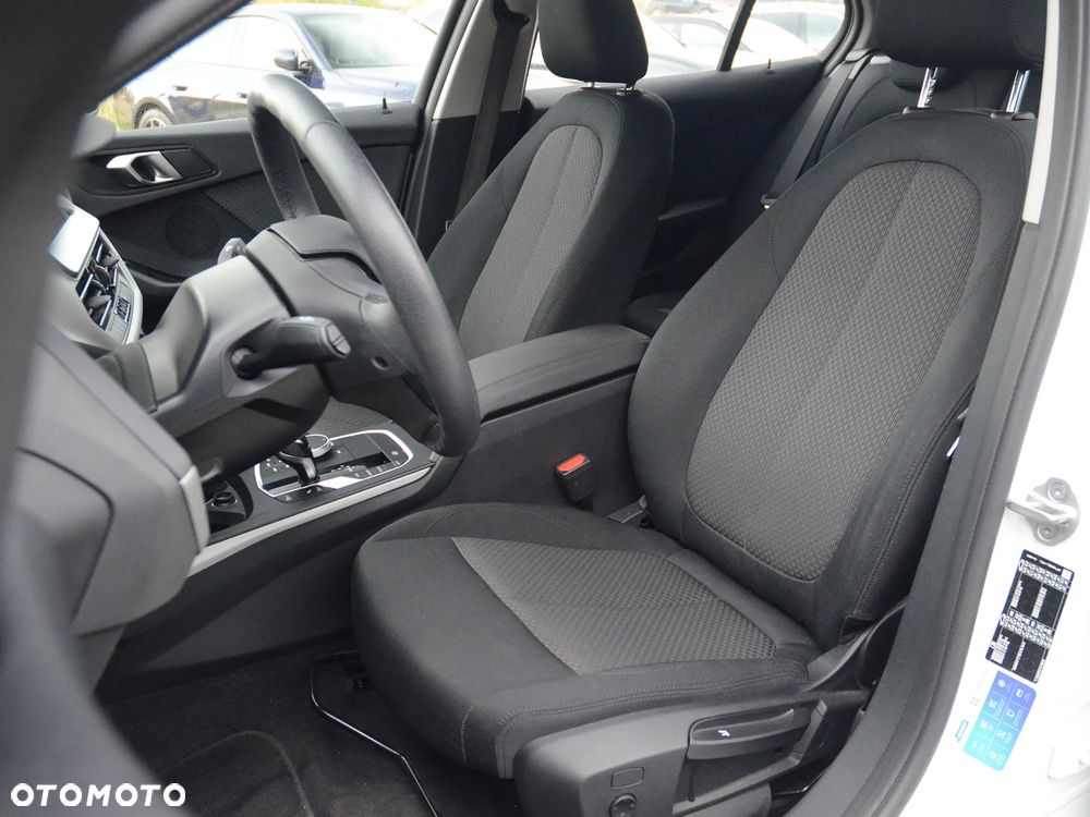 BMW Seria 1 118i Advantage - 25