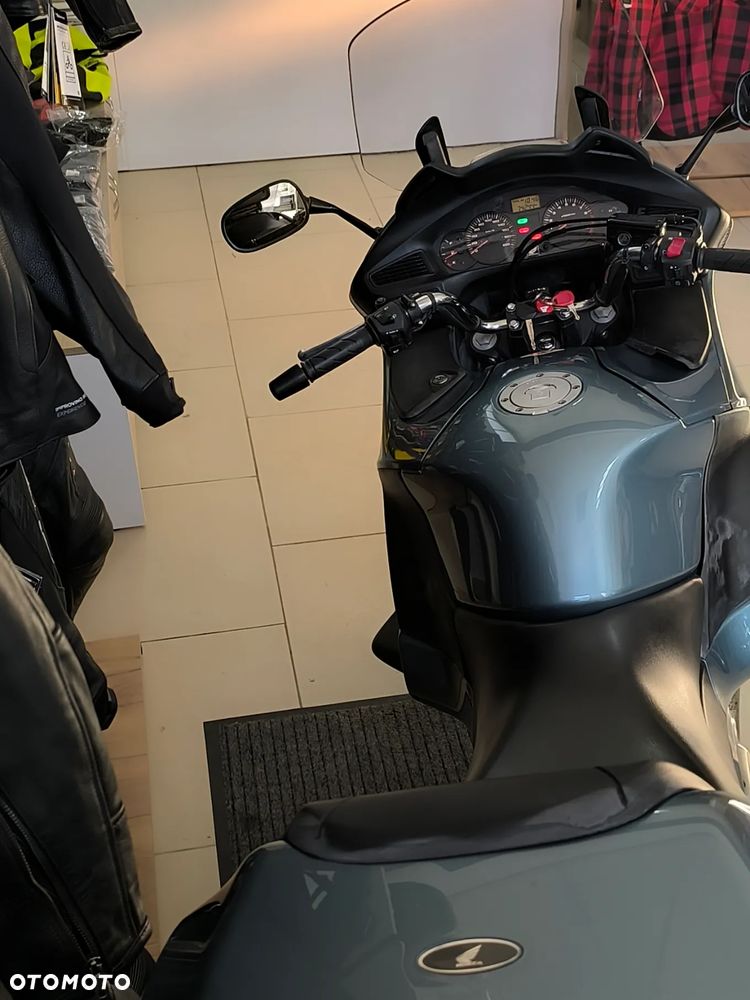 Honda NT - 22
