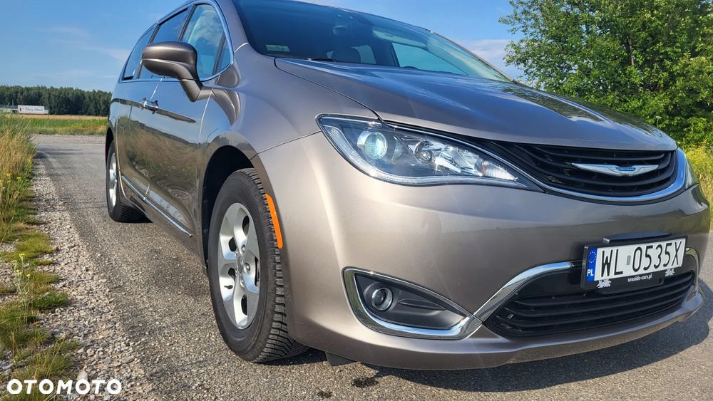 Chrysler Pacifica - 14