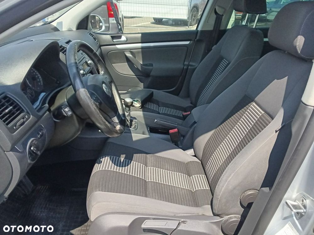 Volkswagen Golf - 14