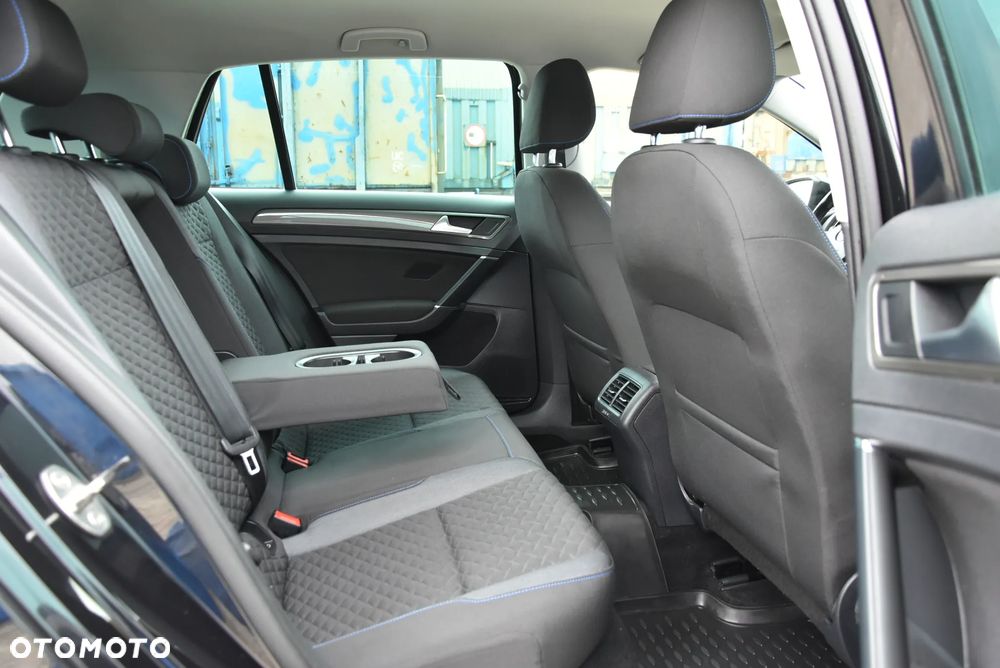 Volkswagen Golf 1.6 TDI Join - 11