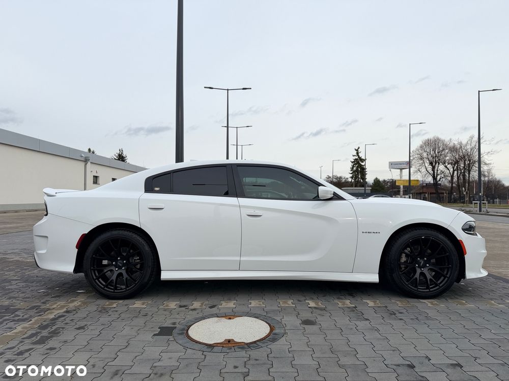 Dodge Charger 5.7 R/T - 12