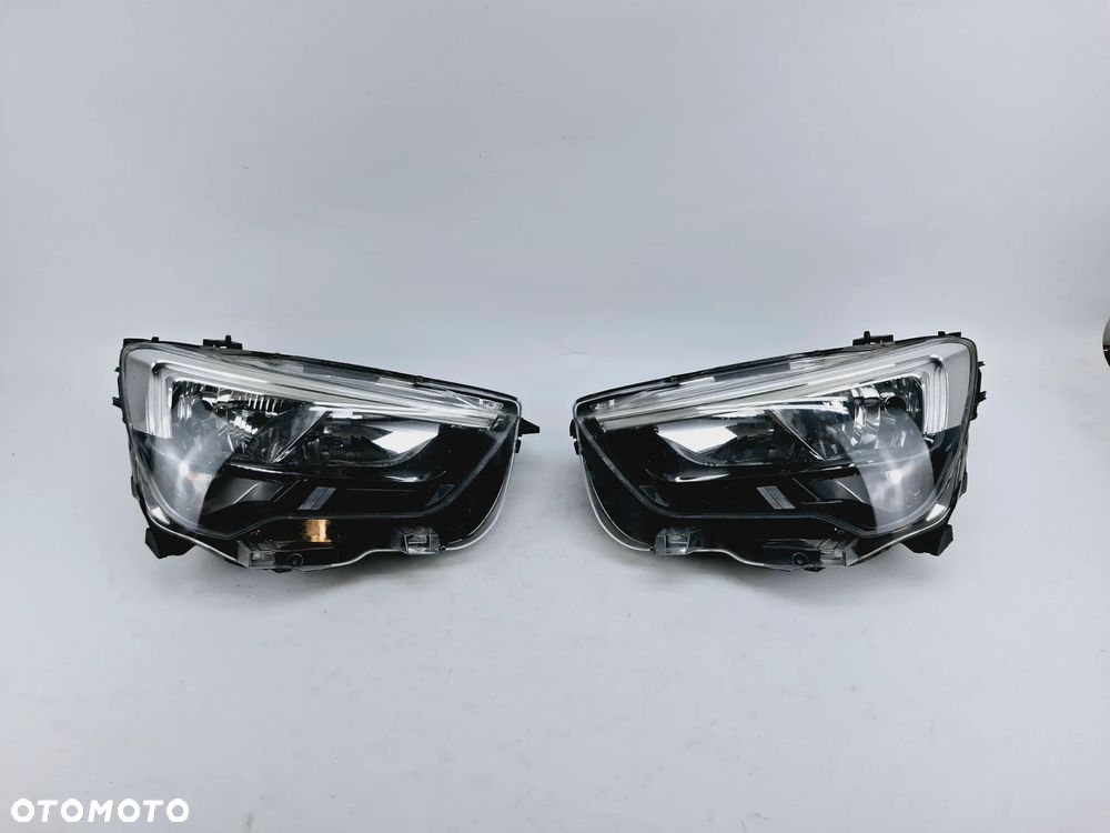 LAMPA PRZEDNIA LEWA PRAWA LED OPEL COMBO E 2018- CZĘŚCI - 1