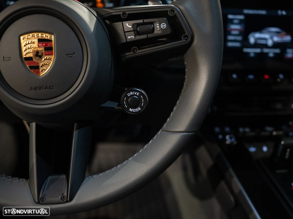 Porsche 911 (992) Carrera 4 PDK - 27