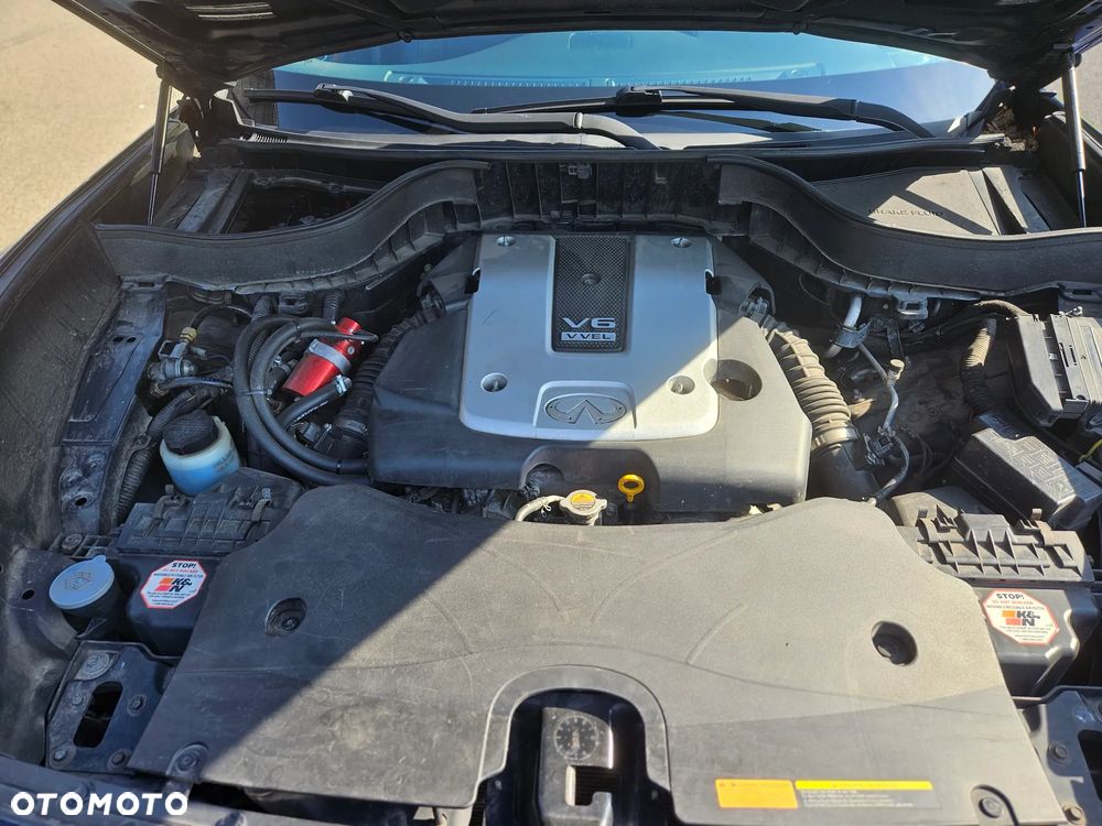 Infiniti QX70 3.7 AWD GT - 9