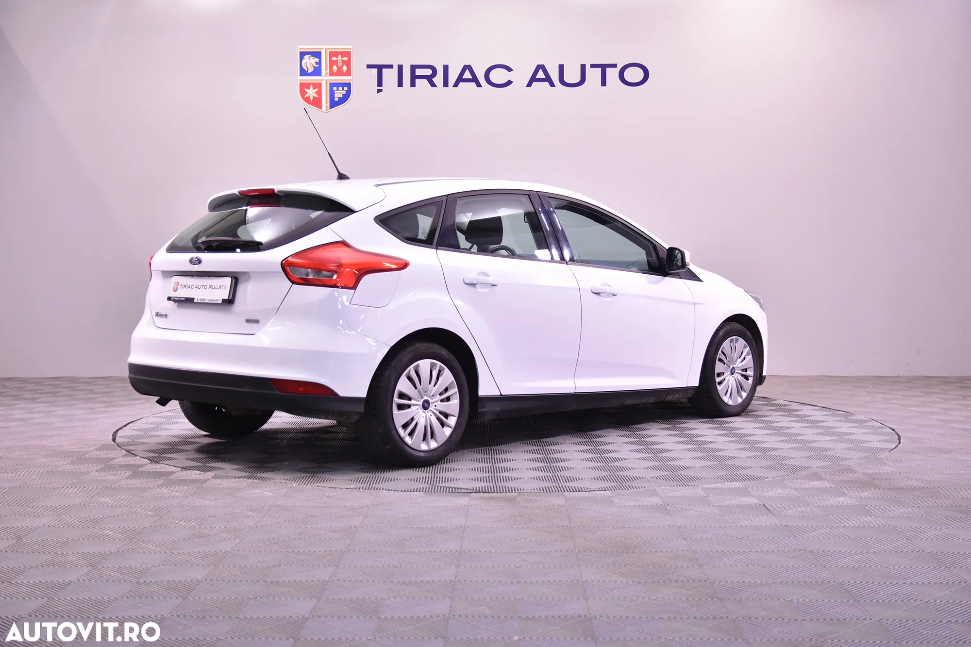 Ford Focus - 5